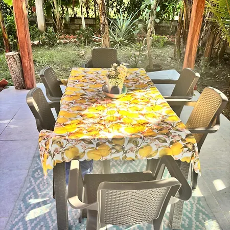 Casa Platanales